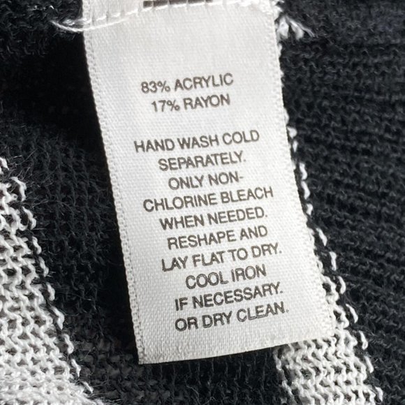 White House Black Market Medium M Striped Double Button Knit Cardigan Sweater - Picture 4 of 4